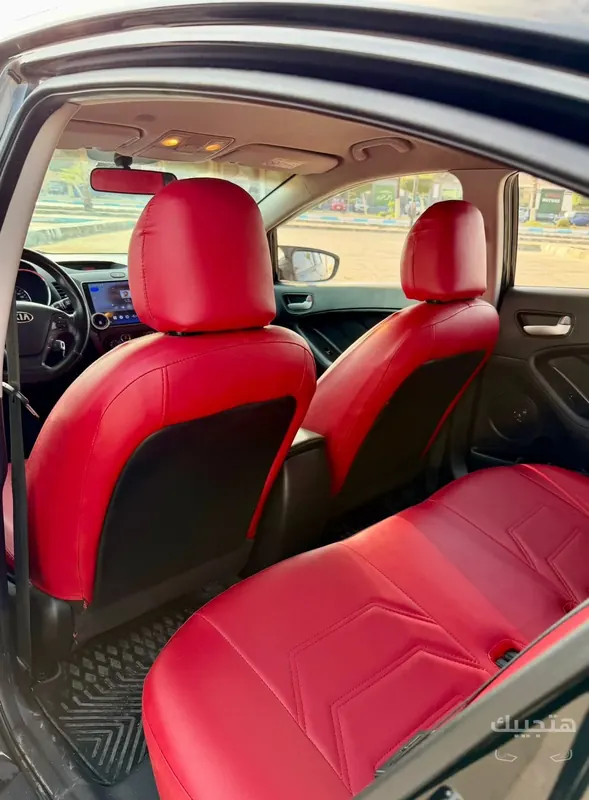 Interior view of 2017 Kia Cerato