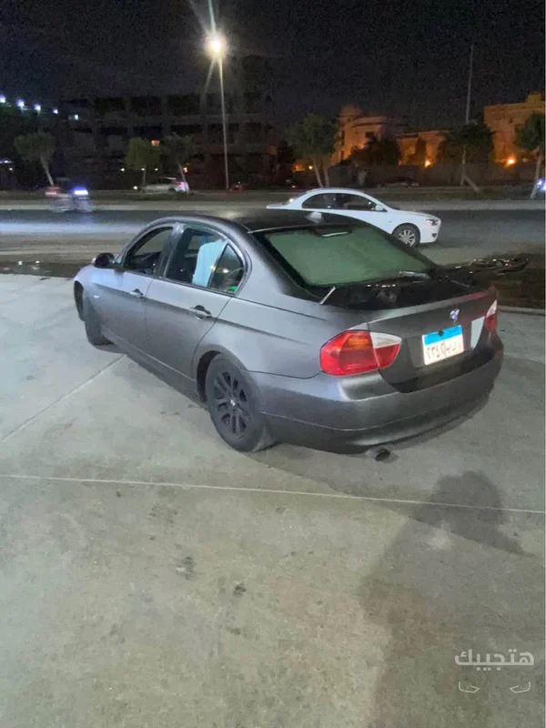 Rear and side view of 2007 BMW 316i