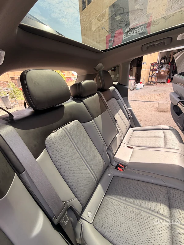 Interior view of 2025 Zeekr 7X