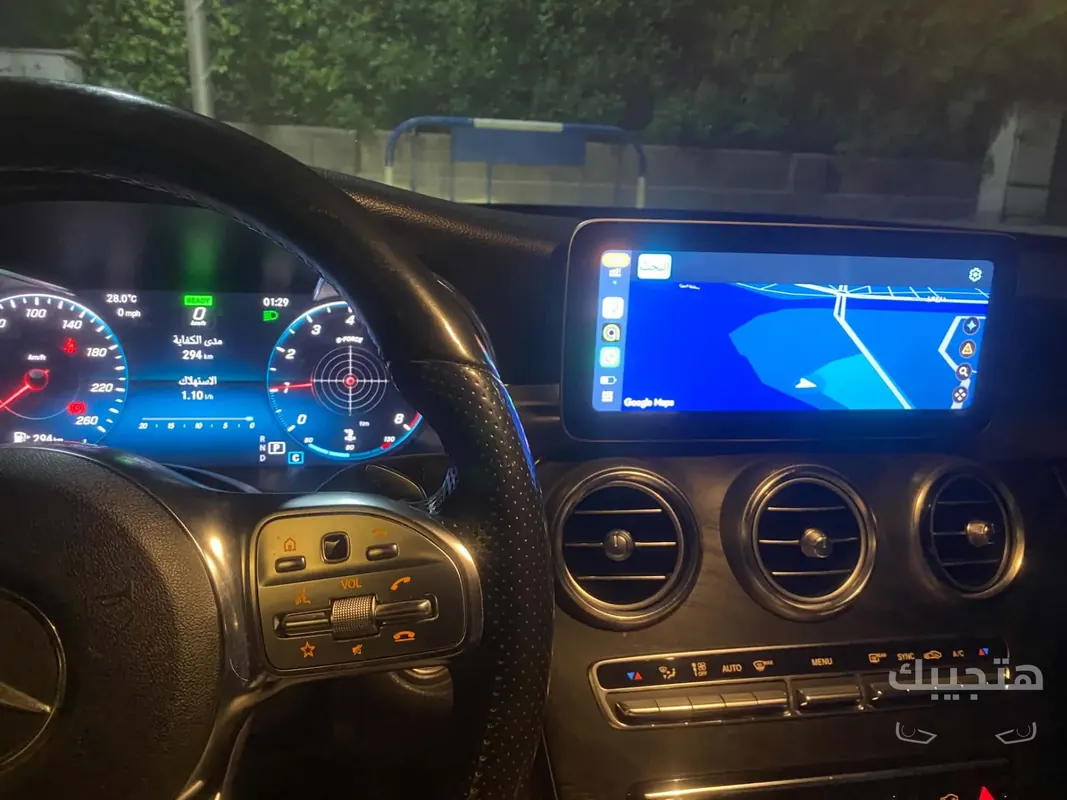 Interior view of 2019 Mercedes-Benz C200