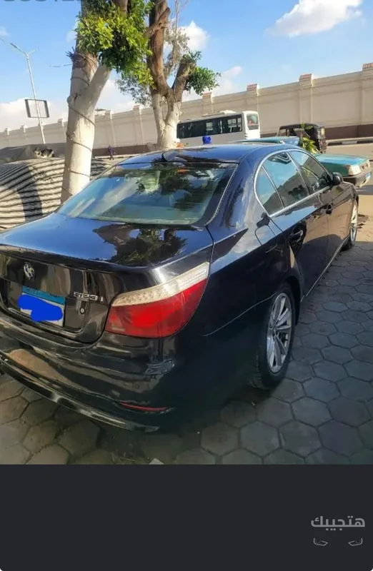 side and rear view of 2008 BMW 523i