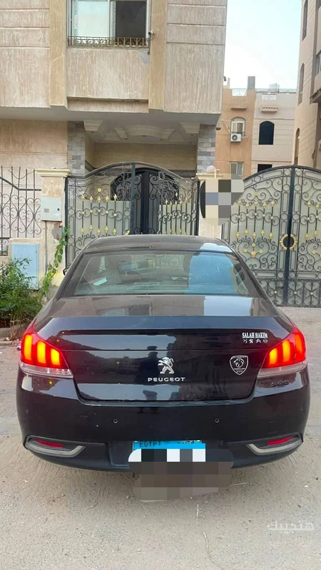 Rear view of 2015 Peugeot 508
