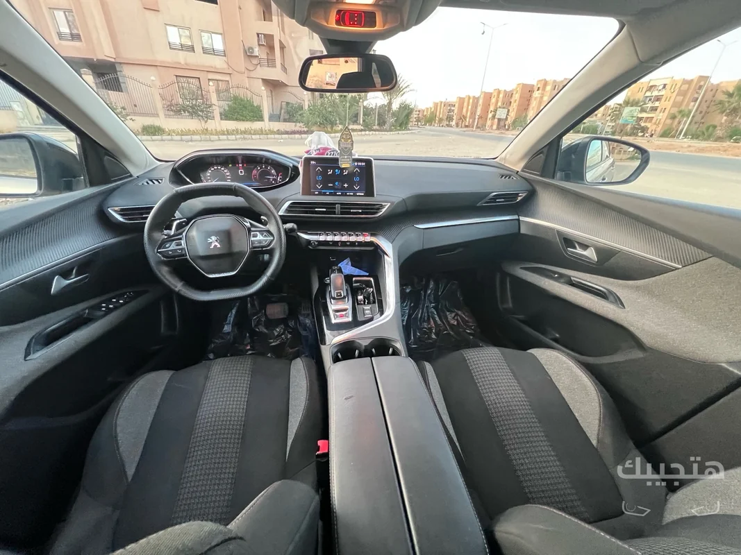 Interior view of 2022 Peugeot 3008