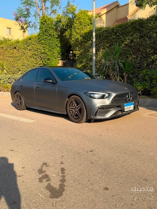 side view of 2025 Mercedes-Benz C200