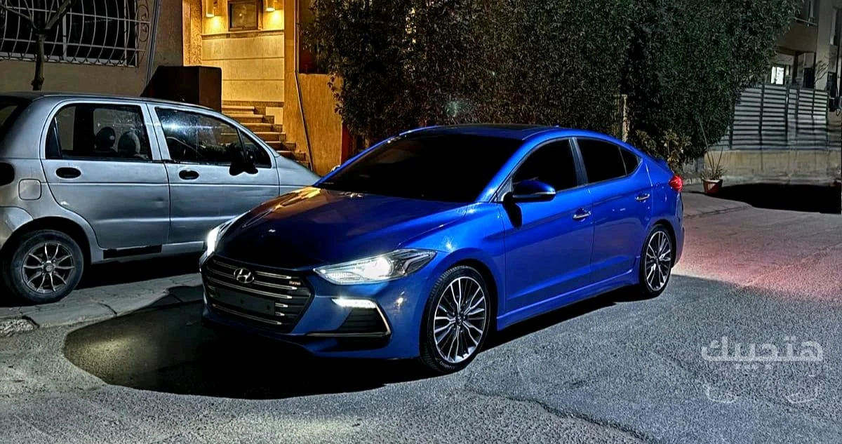 Front and side view of 2018 Hyundai Avante