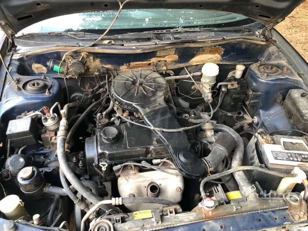 Interior view of 1998 Mitsubishi Lancer
