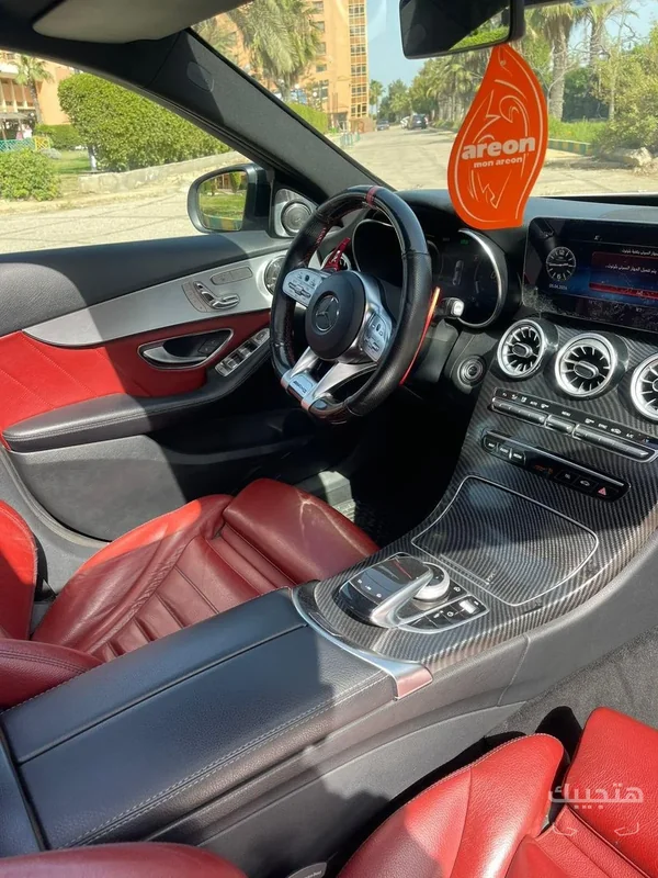 Interior view of 2019 Mercedes-Benz C180
