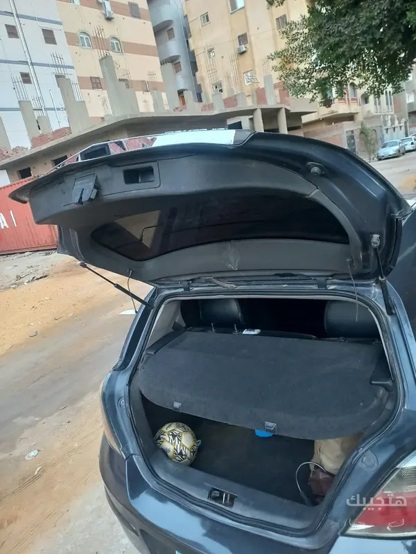 Boot view of 2009 Opel Astra