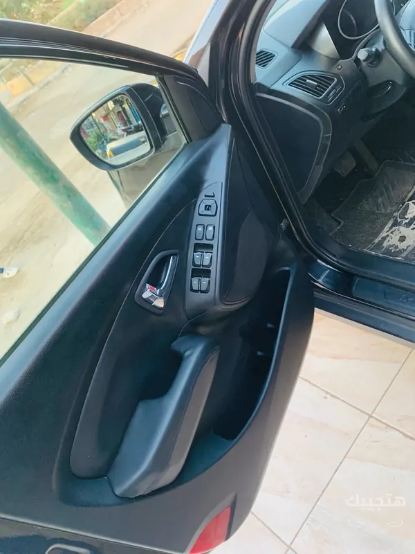 Interior view of 2014 Hyundai iX 35