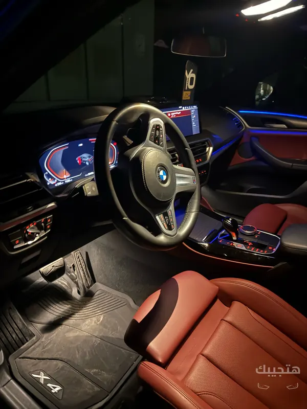 Interior view of 2025 BMW X4