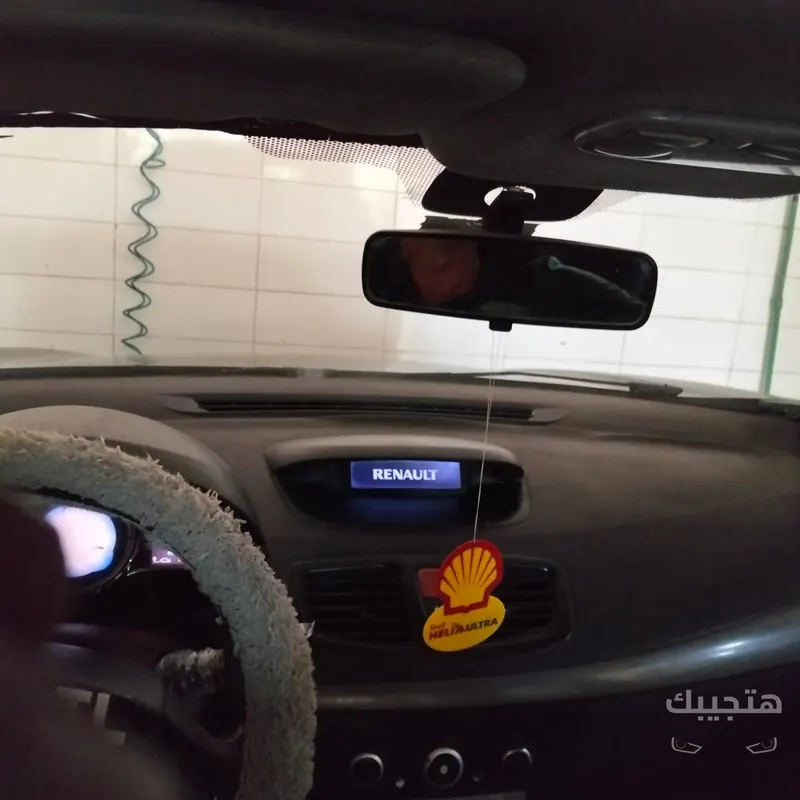 Interior view of 2015 Renault Fluence