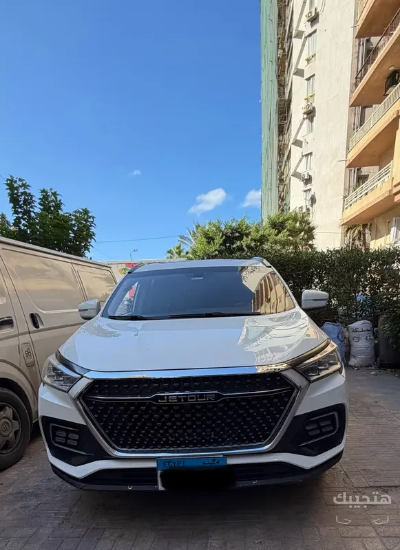 Front view of 2022 Jetour X95