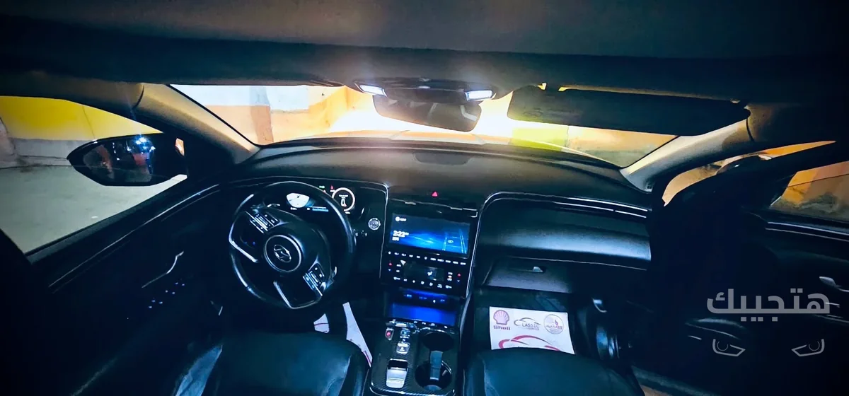 Interior view of 2022 Hyundai Tucson