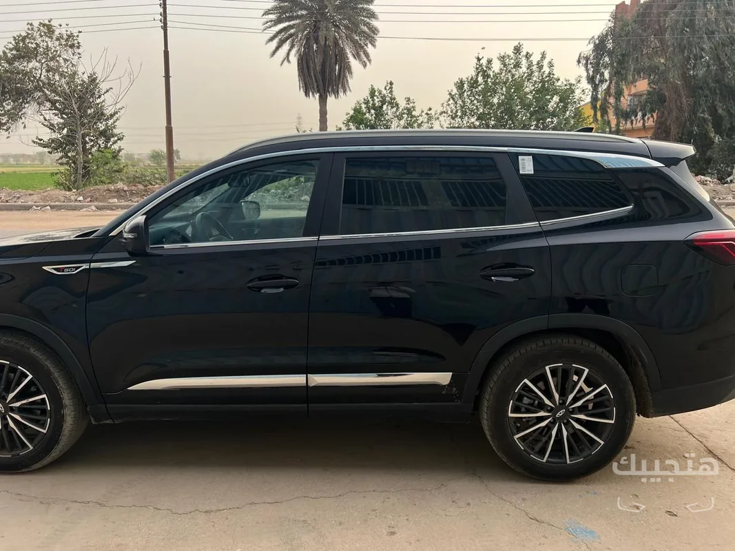 side view of 2025 Chery Tiggo 8 Pro