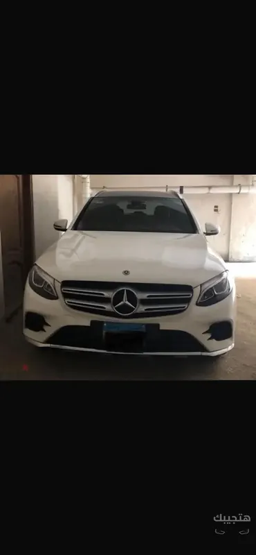 منظر أمامي لسيارة مرسيدس بنز جي إل سي موديل 2019