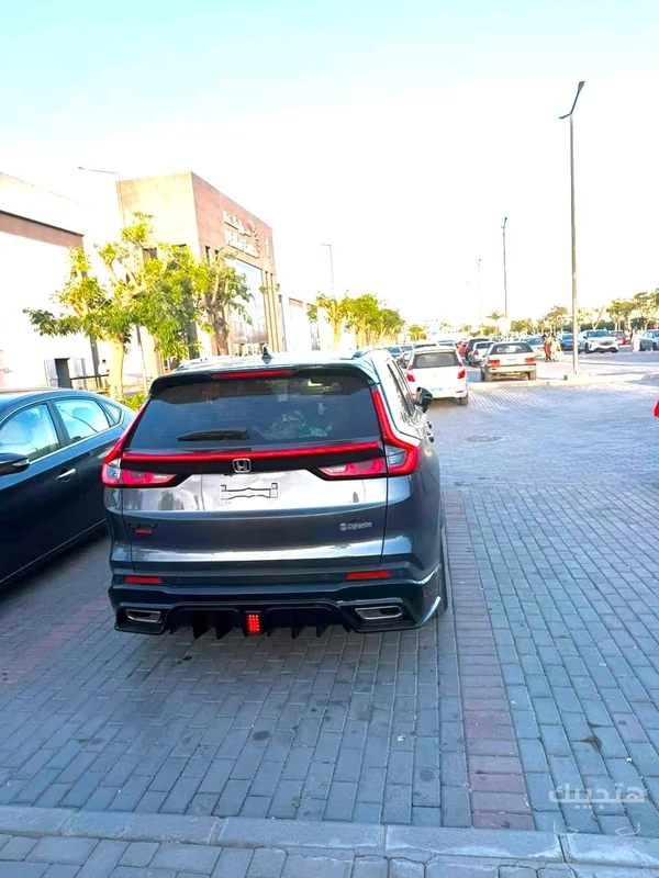 Rear view of 2025 Honda CR-V