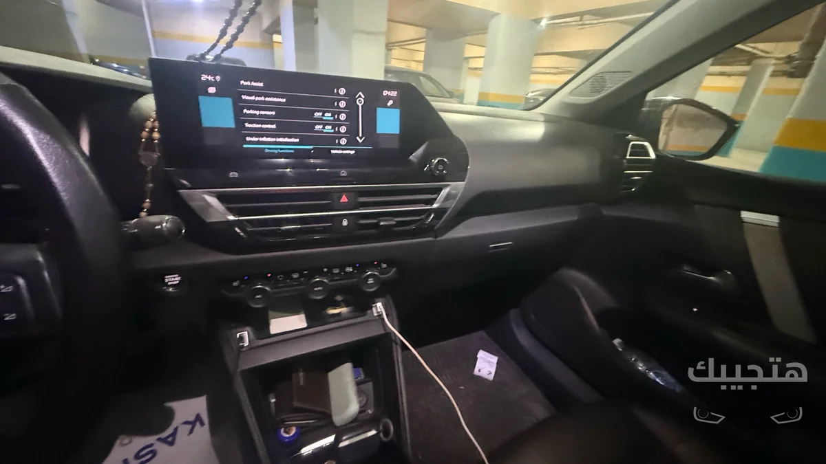 Interior view of 2023 Citroën C4