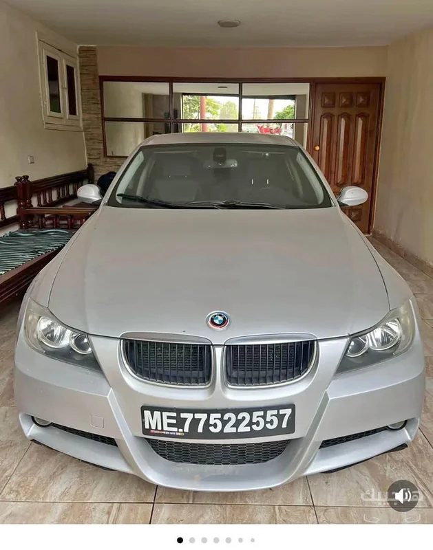 Front view of 2007 BMW 320i