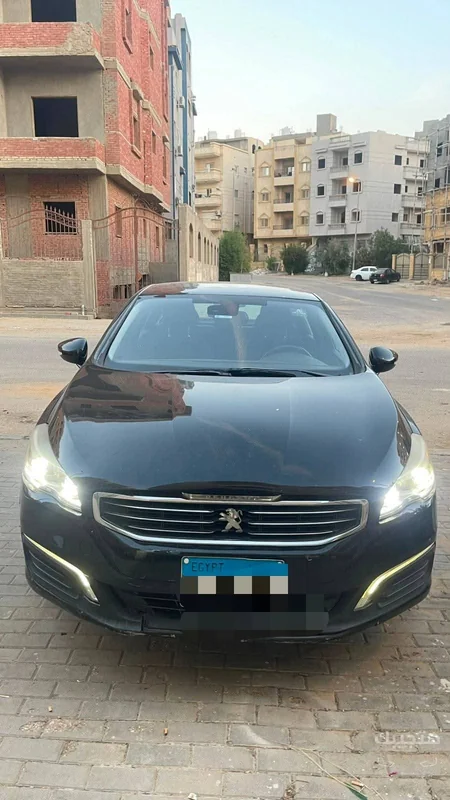 Front view of 2015 Peugeot 508