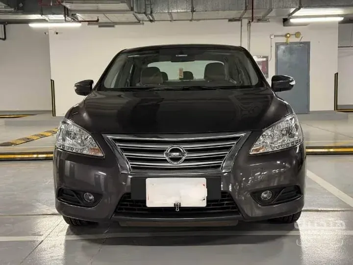Front view of 2025 Nissan Sentra
