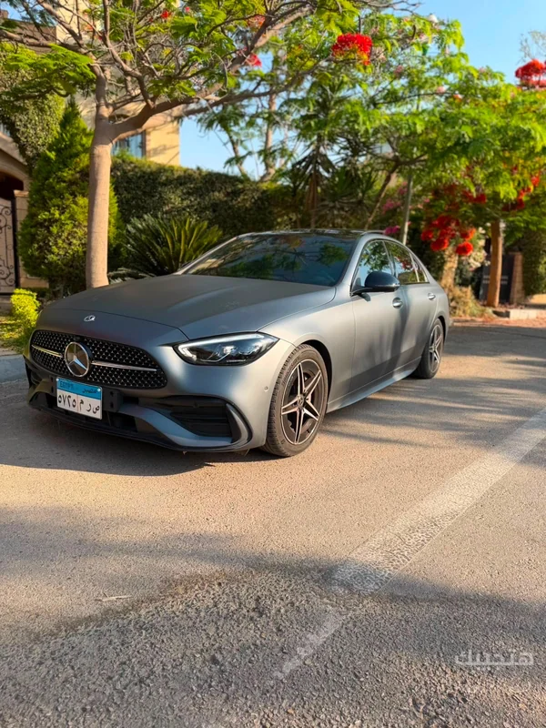 Front view of 2025 Mercedes-Benz C200