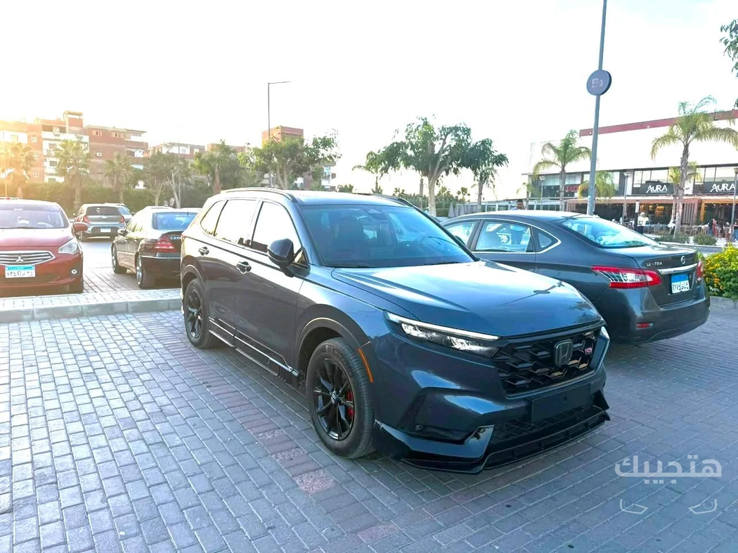 Front view of 2025 Honda CR-V