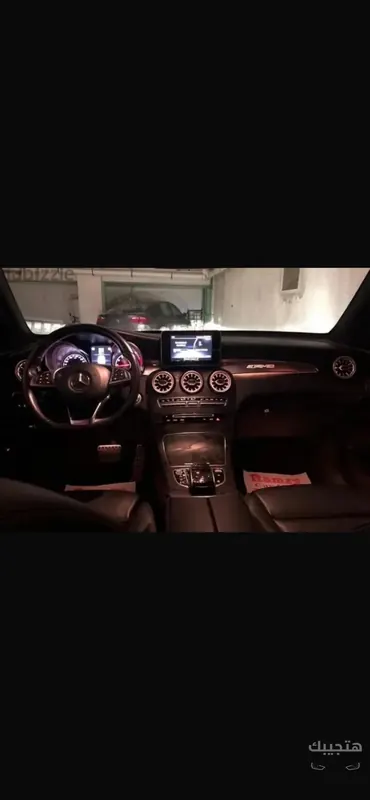 منظر داخلي لسيارة مرسيدس بنز جي إل سي موديل 2019