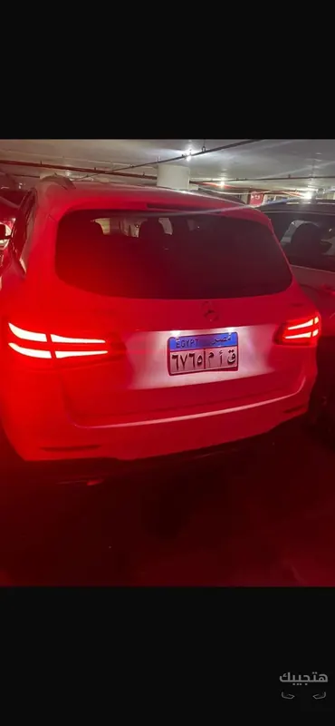 منظر خلفي لسيارة مرسيدس بنز جي إل سي موديل 2019
