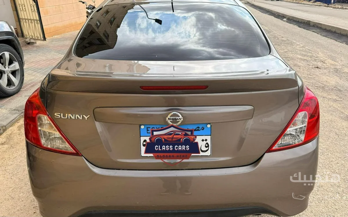 منظر خلفي لسيارة نيسان صني موديل 2023