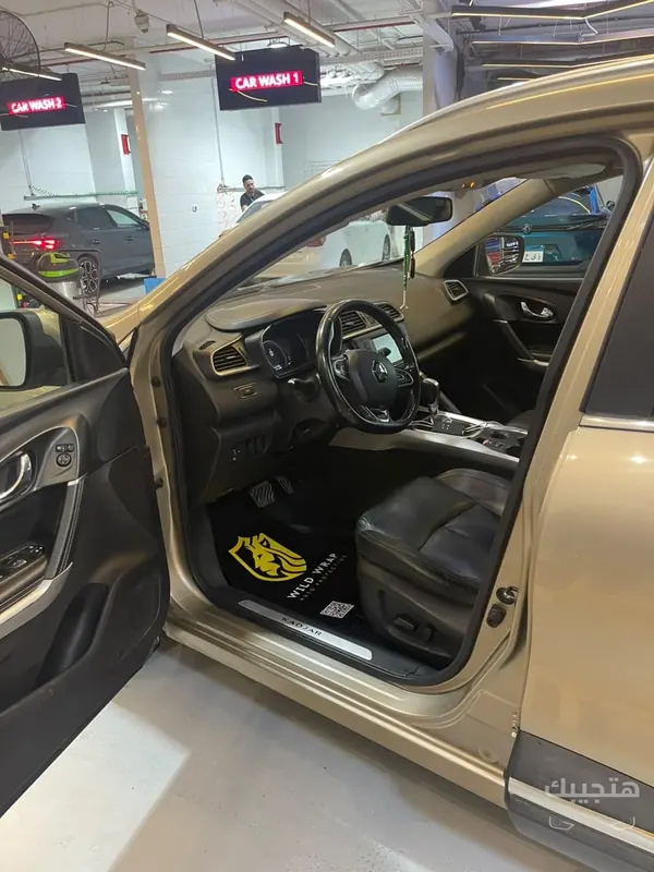Interior view of 2019 Renault Kadjar