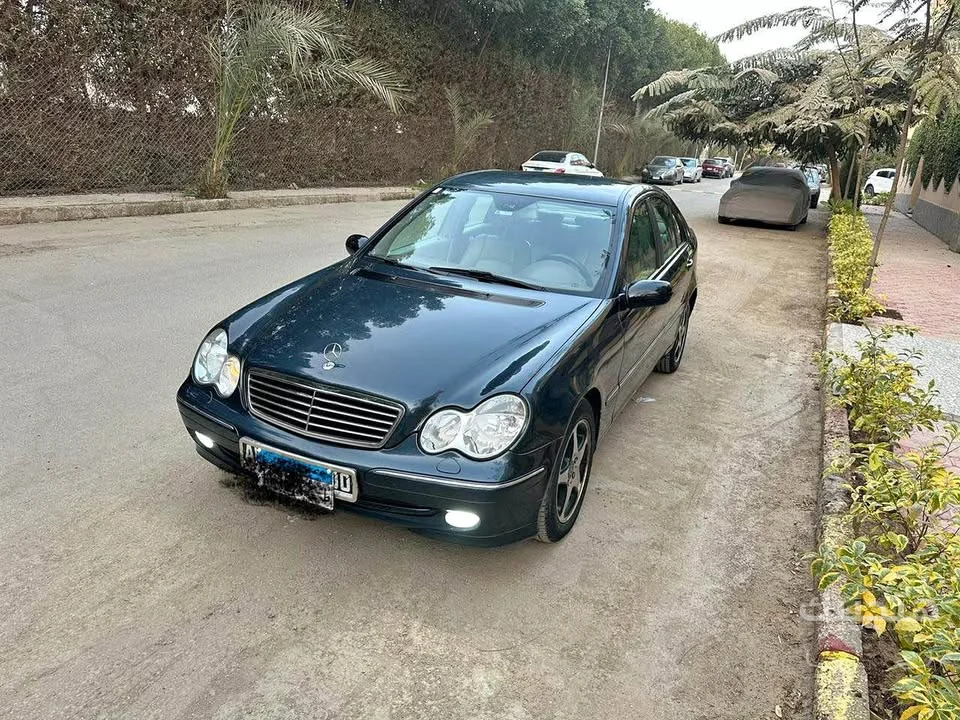 Front and side view of 2004 Mercedes-Benz C180