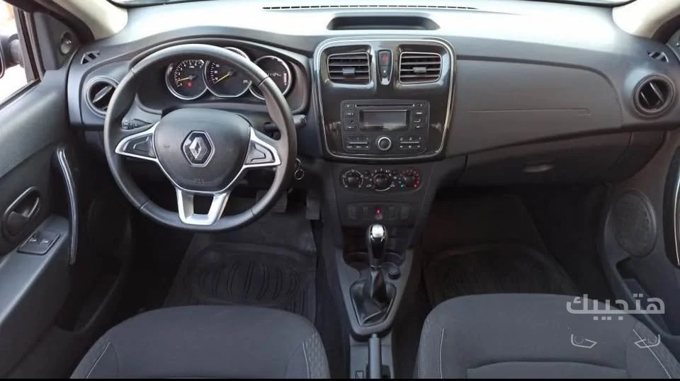 Interior view of 2018 Renault Logan