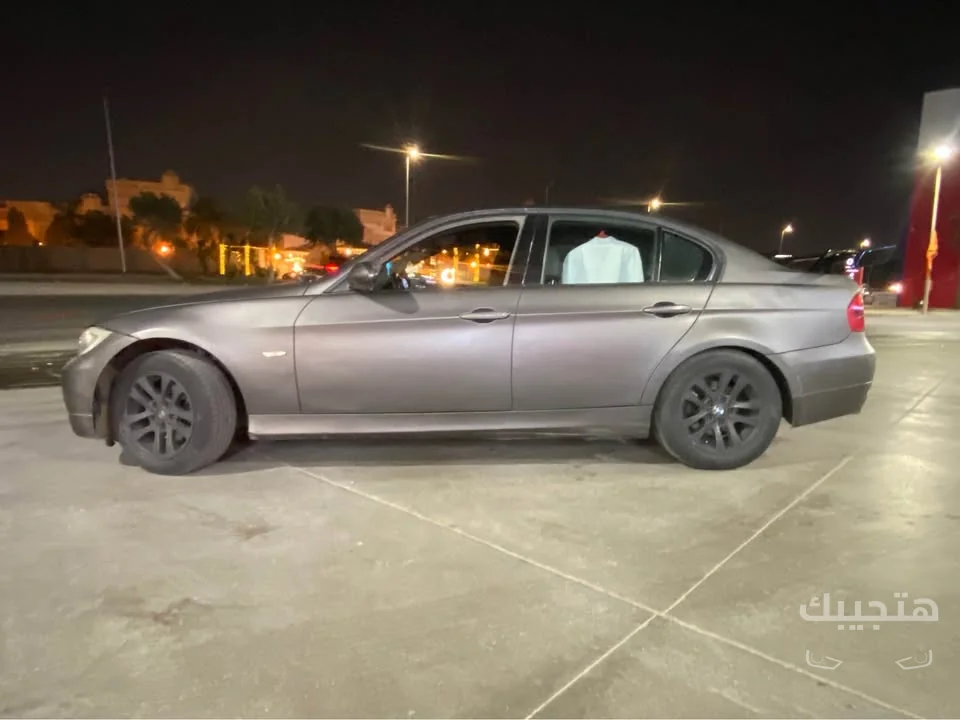 side view of 2007 BMW 316i