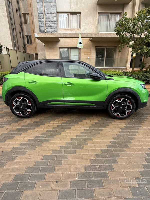side view of 2024 Opel Mokka