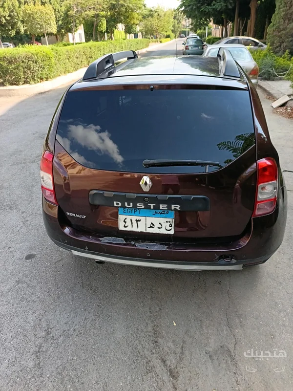 Rear view of 2017 Renault Duster