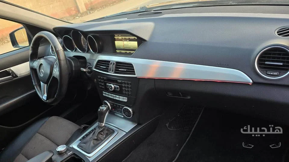 Interior view of 2013 Mercedes-Benz C180