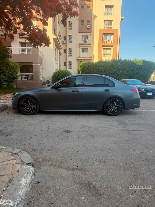 side view of 2025 Mercedes-Benz C200