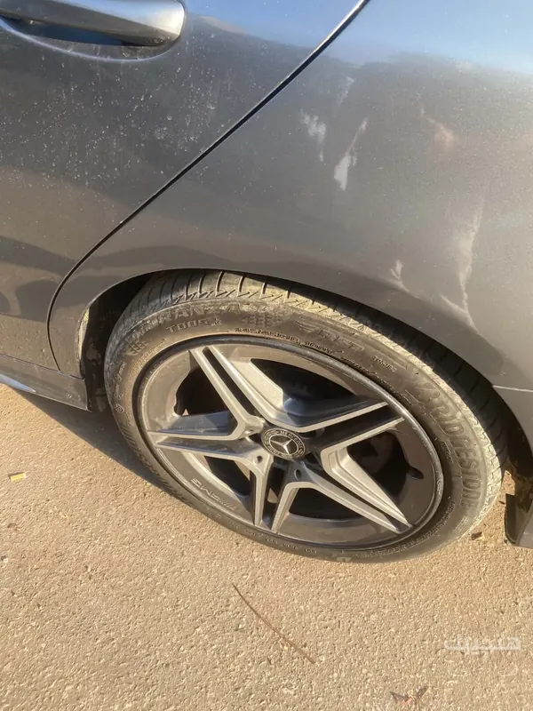side view of 2019 Mercedes-Benz C200