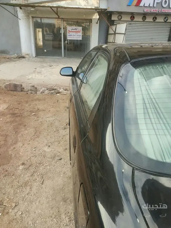 side and front view of 2005 Kia Ceed