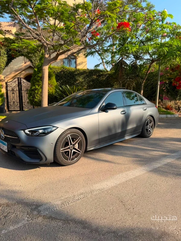 Front and side view of 2025 Mercedes-Benz C200
