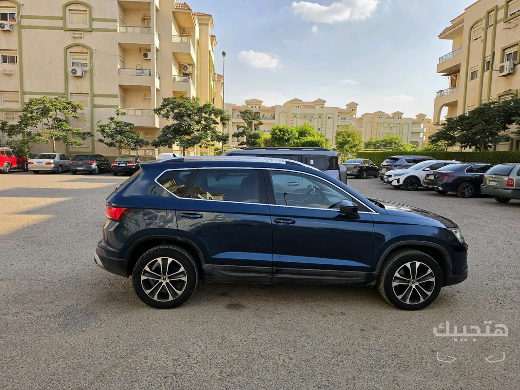 side view of 2021 SEAT Ateca