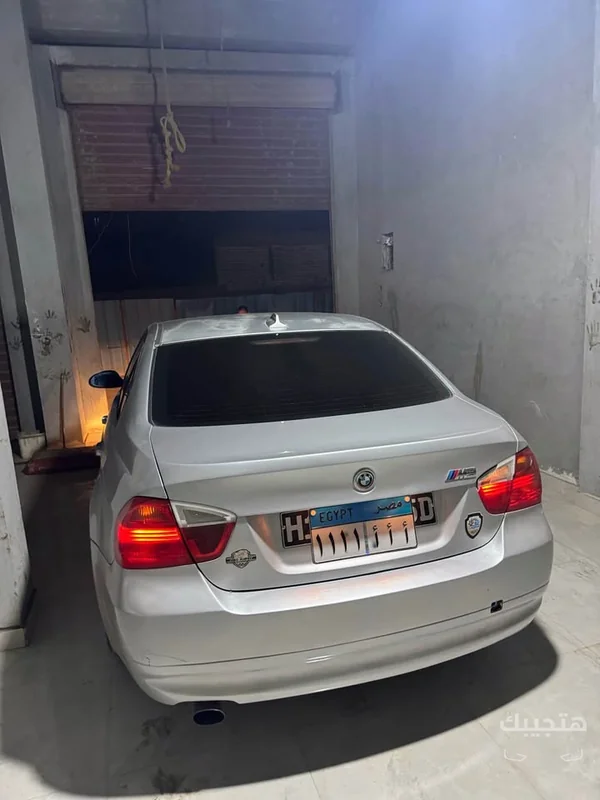Rear view of 2007 BMW 320i