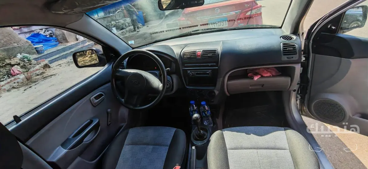 Interior view of 2007 Kia Picanto