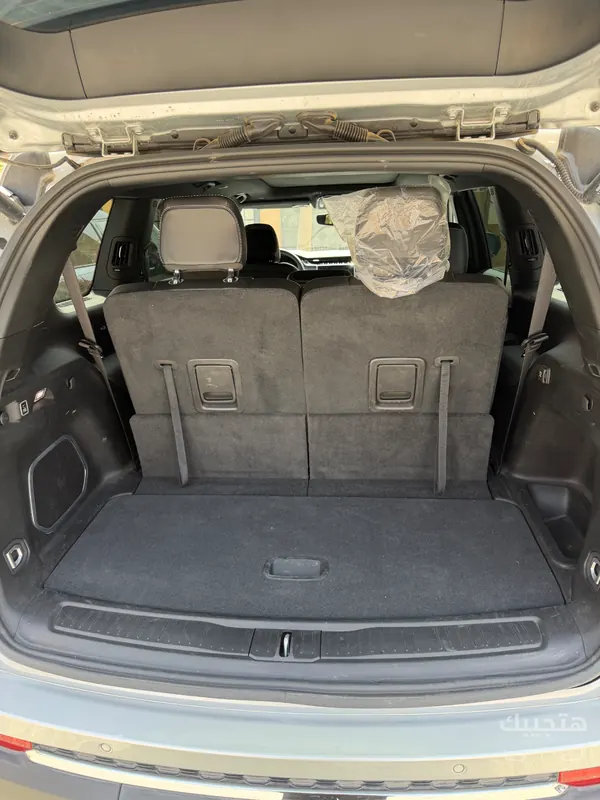 Boot view of 2025 Jeep Grand Cherokee