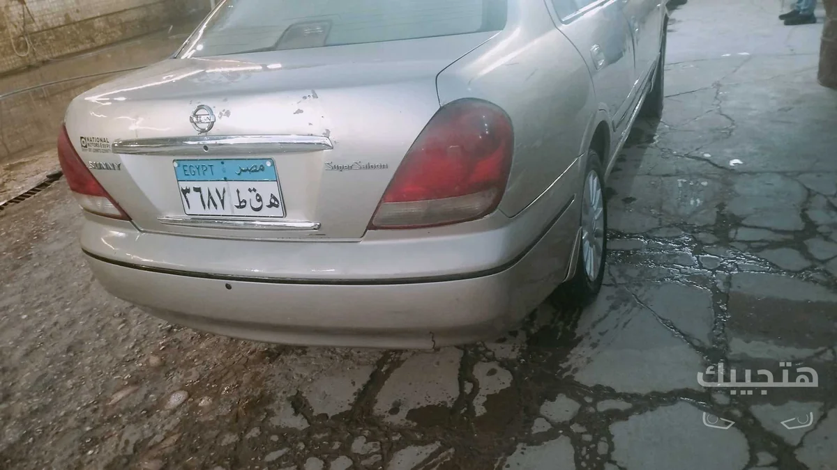 Rear view of 2009 Nissan Sunny