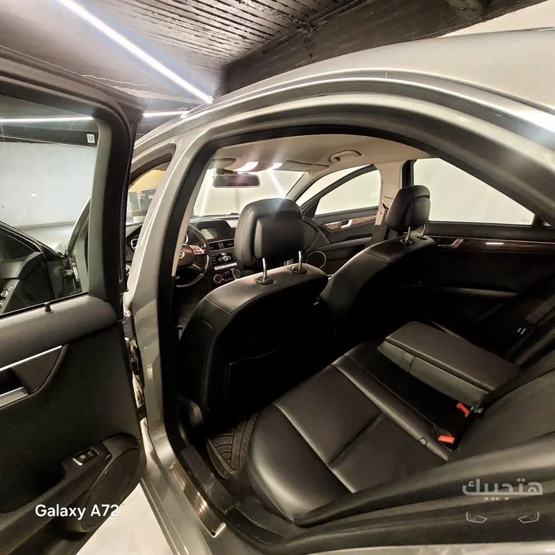 Interior view of 2013 Mercedes-Benz C180