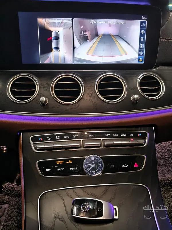 Interior view of 2019 Mercedes-Benz E300
