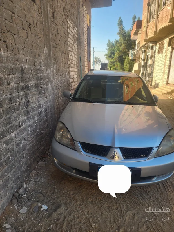 Front and side view of 2007 Mitsubishi Lancer