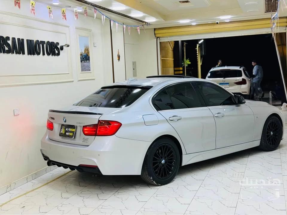 Rear view of 2013 BMW 320i