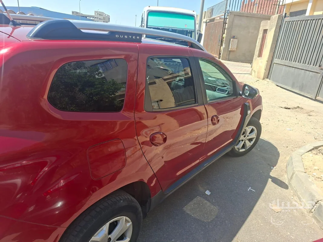 side view of 2021 Renault Duster